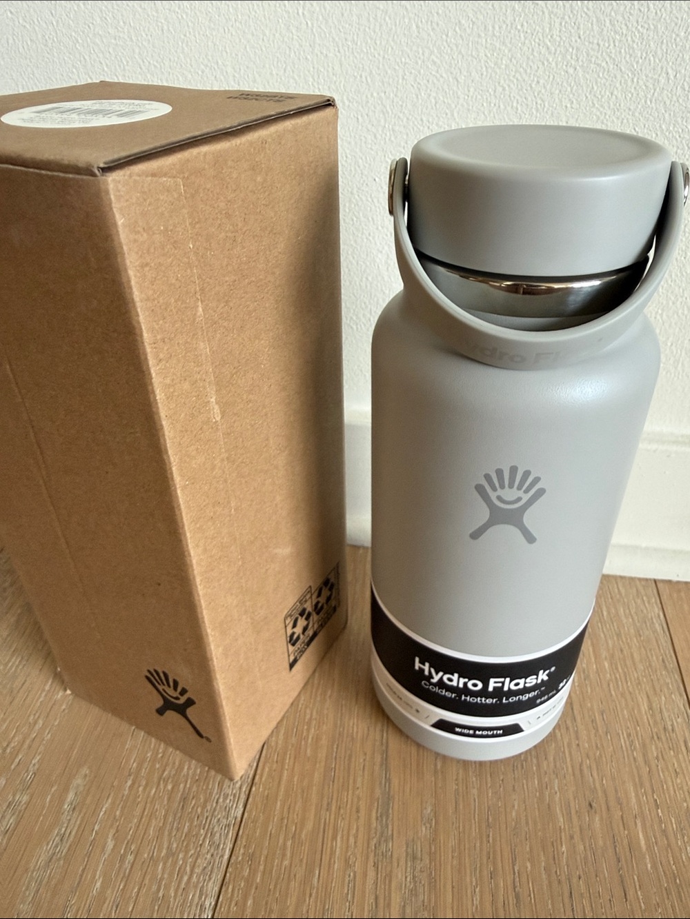 NWT Hydroflask 32 oz wide flex cap Birch Grey water bottle